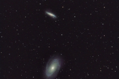Bodes Galaxie (M81) und Zigarrengalaxie (M82) im Sternbild Großer Bär. 21 Bilder mit 4 Minuten, ISO 8000, 1000 mm, F 10 an Nikon D850 auf EQM 35 Pro mit MGEN3