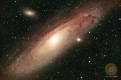 M31 Andromedagalaxie, Groß Schönebeck: 30 Bilder mit je 300 Sekunden, ISO 5000, Apo 540 mm F 6.9 an D5300a auf EQ6, Autoguiding, Dithering, keine Korrekturbilder.