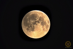 Vollmond kurz vor beginnender Mondfinsternis. 4 Bilder mit 1/25 Sekunde, ISO 640, F 16, 1200 mm
