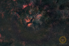 Sadr-Region, Eispfad, 91 Bilder mit 60 Sekunden, ISO 800, F 2,0, 135 mm an D5100a auf Star Adventurer, je 20 Flats, Darkflats, Biases, 40 Darks