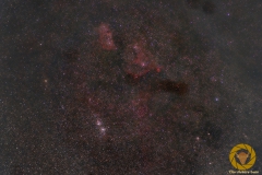 Kassiopeia mit Herz-und Seelennebel und chi- und h-Persei 20 Bilder mit 30 Sekunden, ISO 800, 85 mm, F 2,0 an Nikon Z6 nachgeführt mit Minitrack LX3
