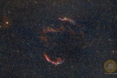 Cirrusnebel im Schwan, Eispfad, 10 Bilder mit 60 Sekunden, ISO 8000, F 2.0, 135 mm an D5100a auf Skyguider Pro. Autoguiding MGEN3, keine Korrekturbilder.